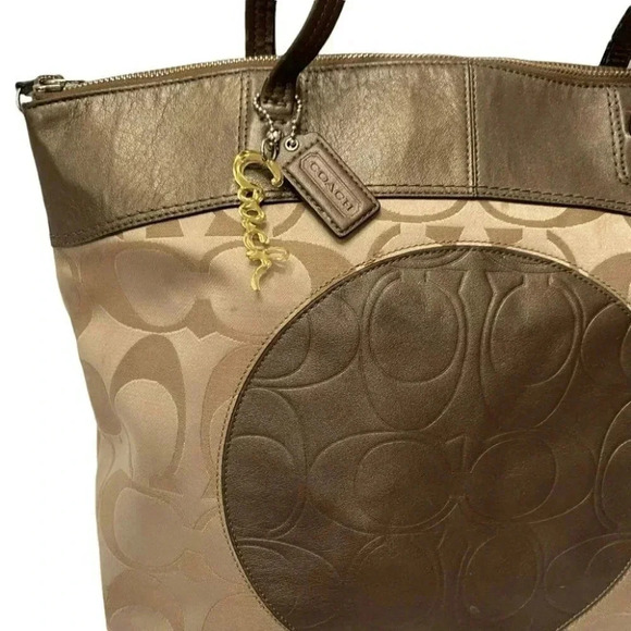 Coach Laura tan & brown signature large tote handbag - Picture 2 of 12